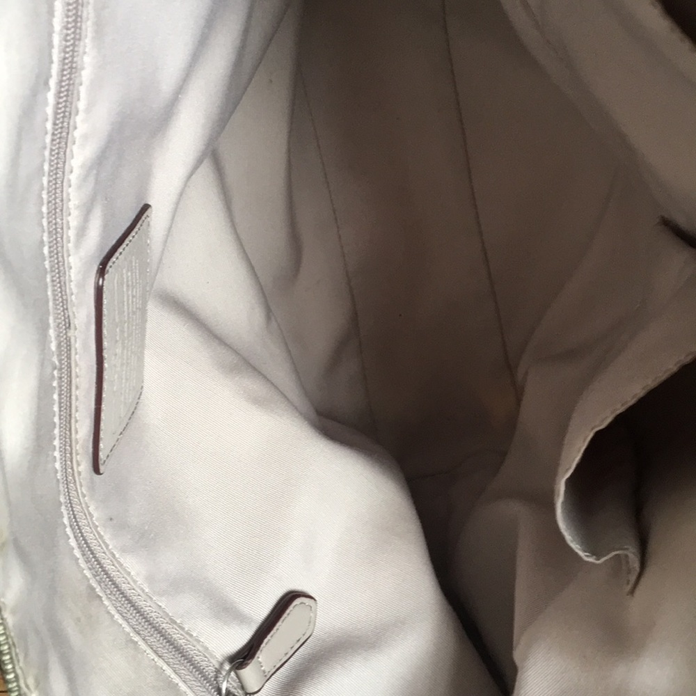 Coach Nude Taupe Large Leather Shoulder bag - Picture 4 of 8